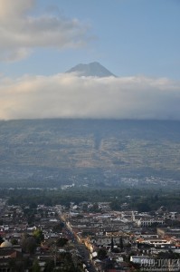 Antigua a sopka Agua, Guatemala